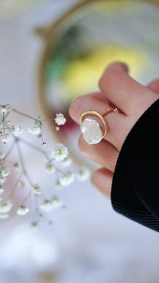Petali di Perle, Anello