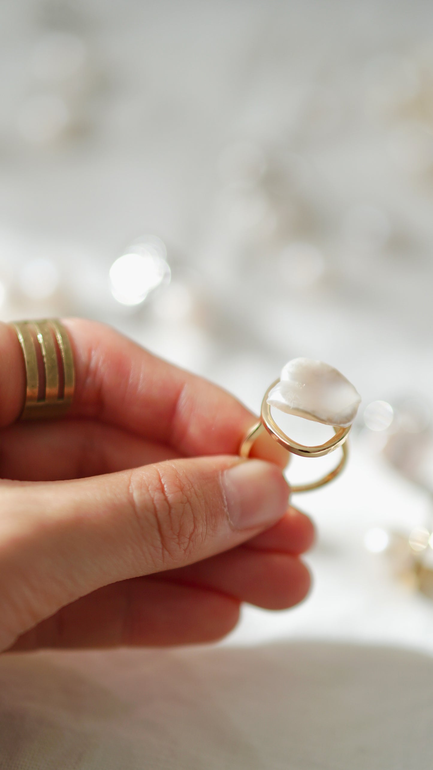 Petali di Perle, Anello